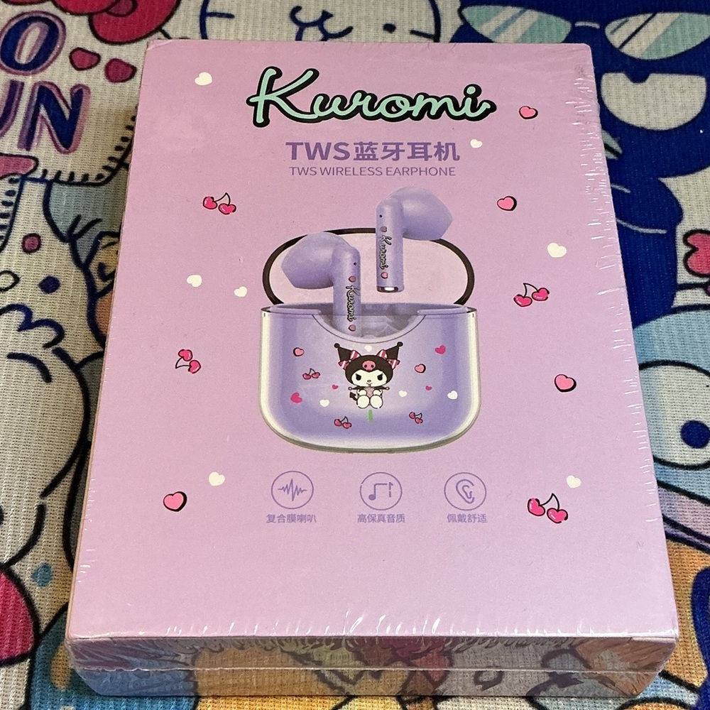 Sanrio Kuromi Wireless Earphones in Lavender